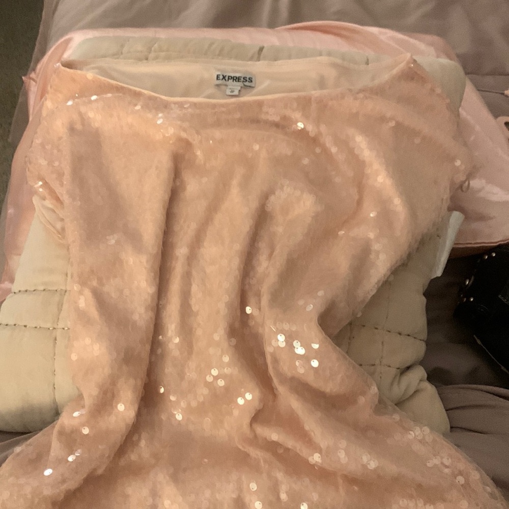 Pink sequins express top size s/xs